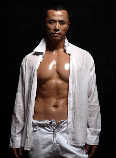 雪域雄鹰比利的扮演者介绍、是谁演的？