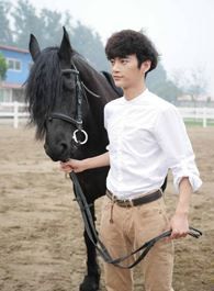 好妻子李家兴的扮演者介绍、是谁演的？