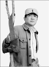 换了人间习仲勋的扮演者介绍、是谁演的？