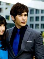 我家有个赵大咪高伦硕的扮演者介绍、是谁演的？