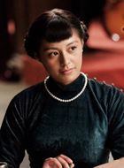 异镇何莜真的扮演者介绍、是谁演的？