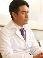 爱闪亮康院长的扮演者介绍、是谁演的？