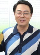 酷爸俏妈黄新华的扮演者介绍、是谁演的？