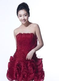 彩虹的重力何彩虹的扮演者介绍、是谁演的？