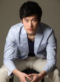 简言的夏冬小卡（杨凯）的扮演者介绍、是谁演的？