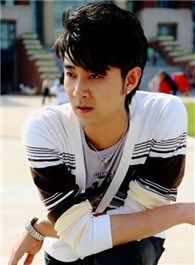 黄土高天秦学诚的扮演者介绍、是谁演的？