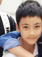 爱人的谎言童小春（少年）的扮演者介绍、是谁演的？