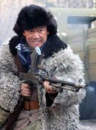 东方战场赵尚志的扮演者介绍、是谁演的？