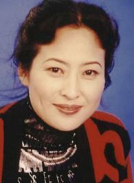 爱情进化论鹿飞妈妈的扮演者介绍、是谁演的？