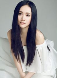 有翡霓裳夫人的扮演者介绍、是谁演的？