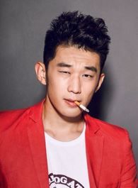 焕脸鸭舌帽的扮演者介绍、是谁演的？