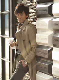 六扇门石秋的扮演者介绍、是谁演的？