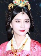 天泪传奇之凤凰无双云妃的扮演者介绍、是谁演的？