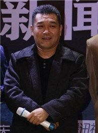 潜伏在黎明之前邱龙的扮演者介绍、是谁演的？