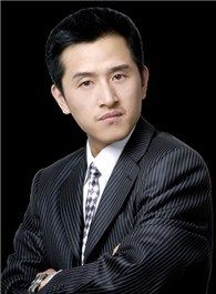 枫叶红了张小龙的扮演者介绍、是谁演的？