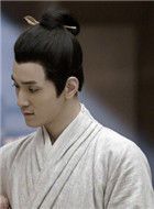 凤囚凰天机阁主的扮演者介绍、是谁演的？