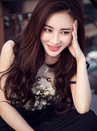 花火诗雨的扮演者介绍、是谁演的？