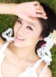 生于70年代陈彩霞的扮演者介绍、是谁演的？