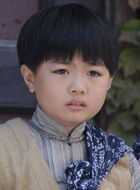 妈妈你到底在哪里章伟强(儿时)的扮演者介绍、是谁演的？