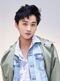 半暖时光李徽的扮演者介绍、是谁演的？