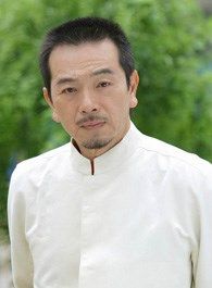 招摇招姥爷的扮演者介绍、是谁演的？