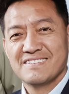 花开山乡石坚的扮演者介绍、是谁演的？