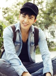 小大夫曾鲤的扮演者介绍、是谁演的？