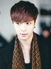 大明皇妃朱祁镇的扮演者介绍、是谁演的？