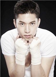 橙红年代小武的扮演者介绍、是谁演的？