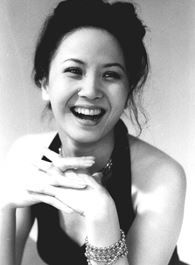 请赐我一双翅膀冷蒙初的扮演者介绍、是谁演的？