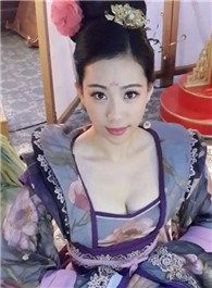 在远方年轻晓欧妈妈的扮演者介绍、是谁演的？