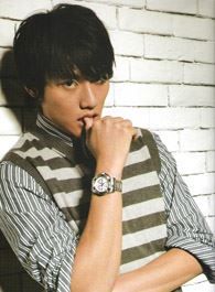 永远的第一名裴守一的扮演者介绍、是谁演的？