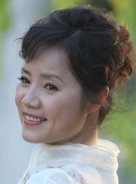 小敏家佟兵妈的扮演者介绍、是谁演的？