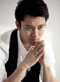 九千米爱情楚飞的扮演者介绍、是谁演的？