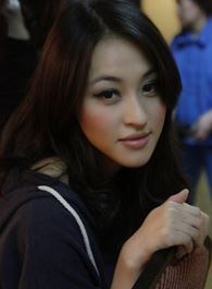 我家的春秋冬夏秦咪咪的扮演者介绍、是谁演的？