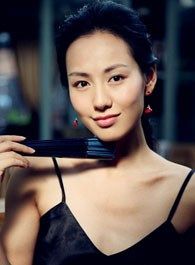 旗袍美探秋芬的扮演者介绍、是谁演的？