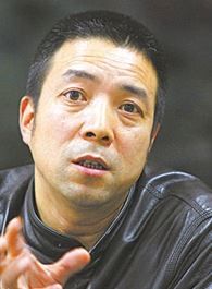 姐妹兄弟裘刚的扮演者介绍、是谁演的？