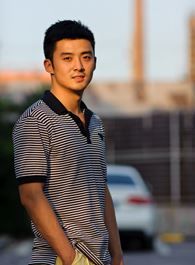 独家记忆方力钧的扮演者介绍、是谁演的？