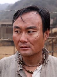 淬火成钢张国焘的扮演者介绍、是谁演的？