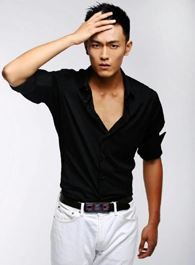 奋斗吧少年张百杨的扮演者介绍、是谁演的？