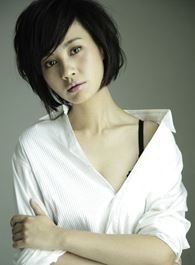 白发小唯的扮演者介绍、是谁演的？