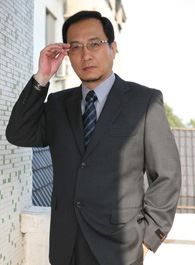 十五年等待候鸟柳父的扮演者介绍、是谁演的？