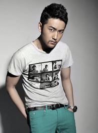 无主之城秦奋的扮演者介绍、是谁演的？