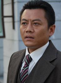 越过山丘秦勇的扮演者介绍、是谁演的？