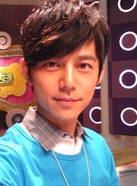 七个朋友Steven大师的扮演者介绍、是谁演的？