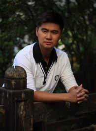 最初的相遇最后的别离王管教的扮演者介绍、是谁演的？