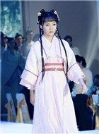 梁山伯与祝英台新传丫鬟的扮演者介绍、是谁演的？