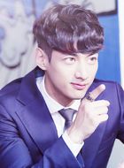 女总裁的贴身高手段飞的扮演者介绍、是谁演的？