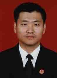 人民检察官洪队长的扮演者介绍、是谁演的？