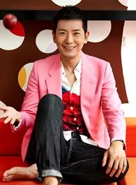 八角亭谜雾厂长的扮演者介绍、是谁演的？